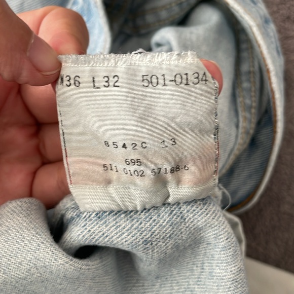 Vintage 501 Levi Cut Off Shorts 5 Button Down 34W - Picture 6 of 11